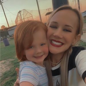 Meet your Posher, Katelyn